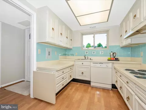 Kitchen - 3472 Chiswick Ct #41-A, Silver Spring, MD 20906 photo 1 of 8