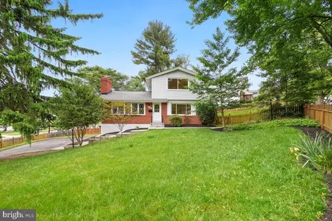 1014 Welsh Dr, Rockville, MD 20852