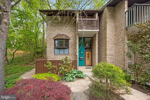 9255 Three Oaks Dr, Silver Spring, MD 20901