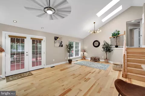 2710 Deer Ridge Dr, Silver Spring, MD 20904 photo 4
