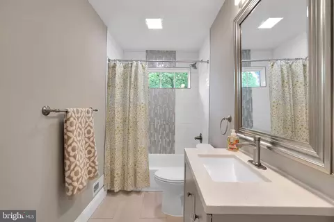 2710 Deer Ridge Dr, Silver Spring, MD 20904 photo 28