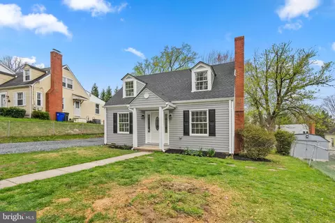 10412 Mannakee St, Kensington, MD 20895