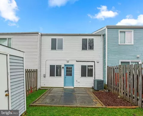 Exterior - 10168 Shelldrake Cir, Damascus, MD 20872 photo 6 of 7