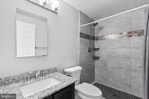 Bath - 10168 Shelldrake Cir, Damascus, MD 20872 photo 2 of 2