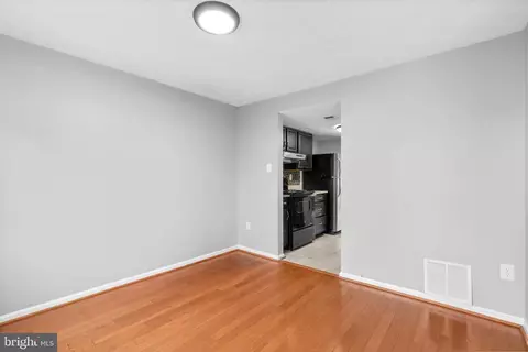 Living - 10168 Shelldrake Cir, Damascus, MD 20872 photo 2 of 2