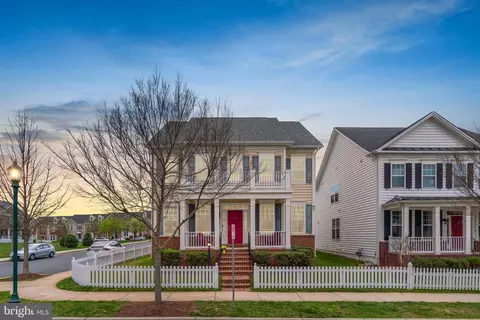 22770 Sweetspire Dr, Clarksburg, MD 20871