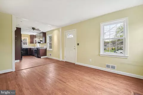 Living - 804 Dryden St, Silver Spring, MD 20901 photo 1 of 5