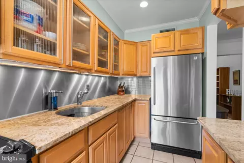 Kitchen - 2210 Washington Ave #101, Silver Spring, MD 20910 photo 4 of 4