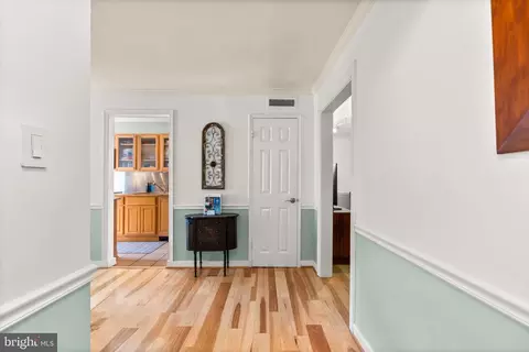 Entry Way - 2210 Washington Ave #101, Silver Spring, MD 20910 photo 1 of 2