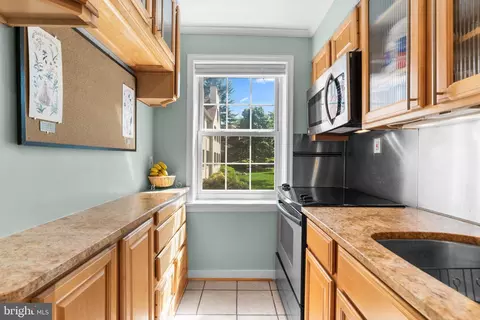 Kitchen - 2210 Washington Ave #101, Silver Spring, MD 20910 photo 2 of 4