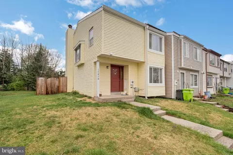 Exterior - 17438 Hoskinson Rd, Poolesville, MD 20837 photo 3 of 8