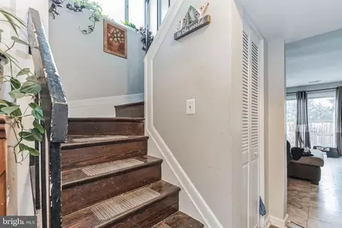 Entry Way - 17438 Hoskinson Rd, Poolesville, MD 20837 photo 1 of 2