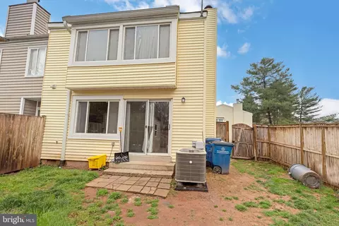 Exterior - 17438 Hoskinson Rd, Poolesville, MD 20837 photo 4 of 8