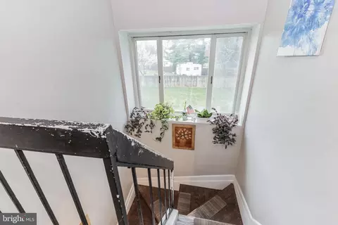Entry Way - 17438 Hoskinson Rd, Poolesville, MD 20837 photo 2 of 2