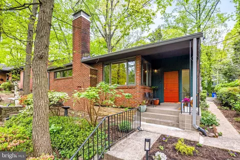 7408 Aspen Ave, Takoma Park, MD 20912