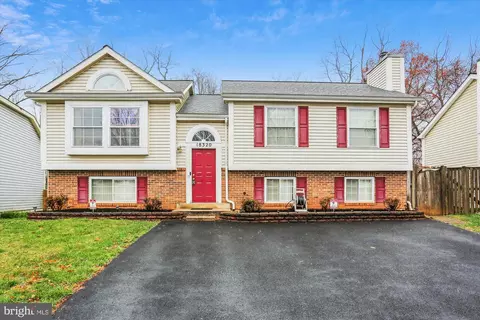 18320 Swan Stream Dr, Gaithersburg, MD 20877