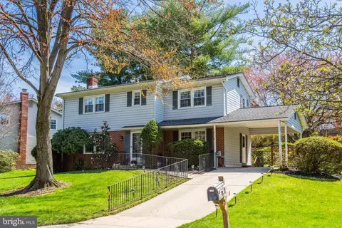 8 Cullinan Dr, Gaithersburg, MD 20878