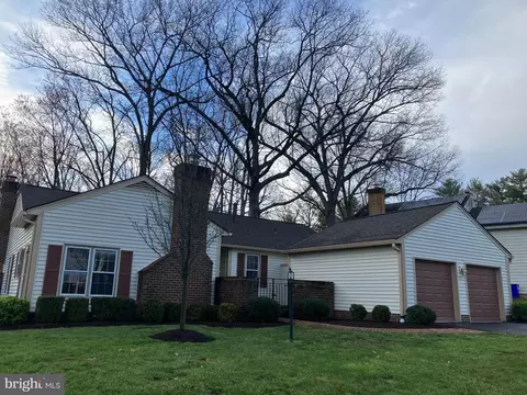 10028 Dellcastle Rd, Montgomery Village, MD 20886