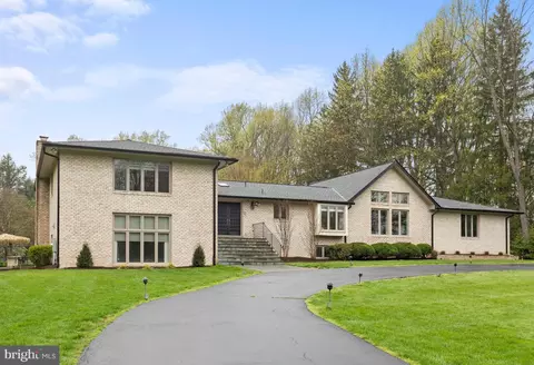 9716 The Corral Dr, Potomac, MD 20854