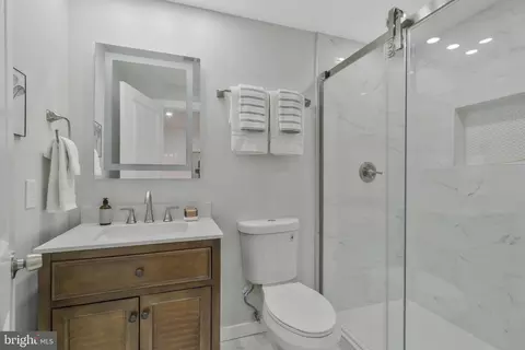 Bath - 4004 Sampson Rd, Silver Spring, MD 20906 photo 2 of 5