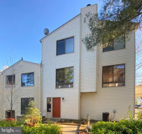9737 Lake Shore Dr, Montgomery Village, MD 20886