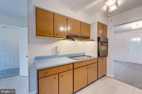 Kitchen - 735 Whitaker Ter, Silver Spring, MD 20901 photo 4 of 5
