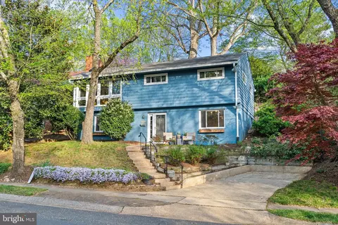6403 W Halbert Rd, Bethesda, MD 20817