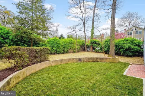 Exterior - 2714 Plyers Mill Rd, Silver Spring, MD 20902 photo 4 of 7