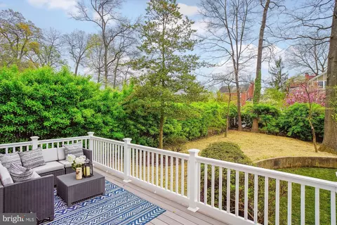 Exterior - 2714 Plyers Mill Rd, Silver Spring, MD 20902 photo 2 of 7