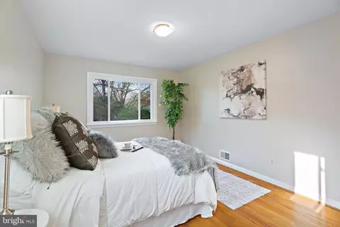 Bedroom - 1603 Sanford Rd, Silver Spring, MD 20902 photo 5 of 7