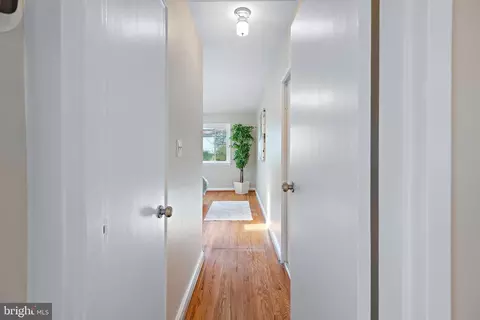 Entry Way - 1603 Sanford Rd, Silver Spring, MD 20902 photo 2 of 4