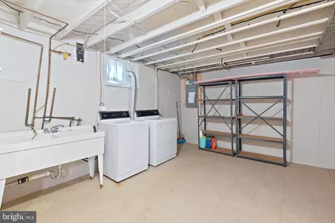 Exterior - 1603 Sanford Rd, Silver Spring, MD 20902 photo 5 of 15