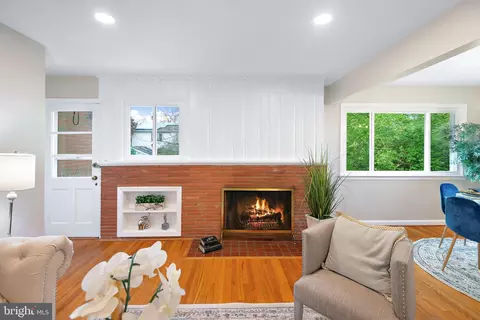Living - 1603 Sanford Rd, Silver Spring, MD 20902 photo 2 of 6