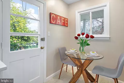 Dining - 1603 Sanford Rd, Silver Spring, MD 20902 photo 5 of 5