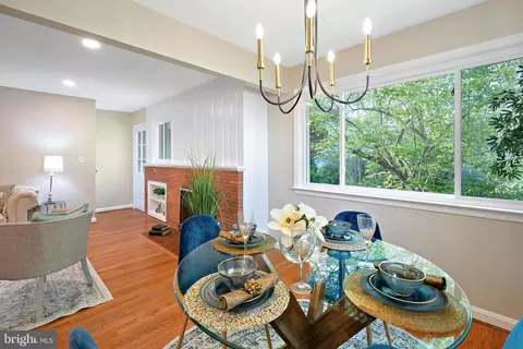 Dining - 1603 Sanford Rd, Silver Spring, MD 20902 photo 3 of 5
