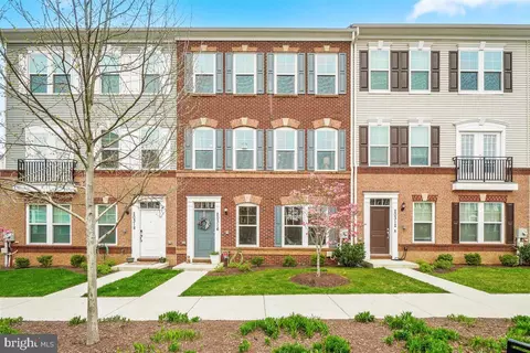 20316 Peacemaker Dr, Germantown, MD 20874