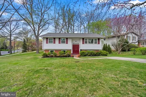 14300 Brad Dr, Rockville, MD 20853