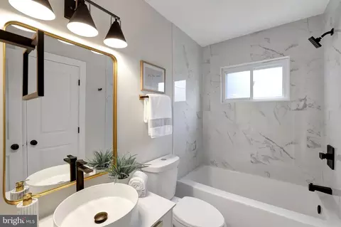 Bath - 3938 Isbell St, Silver Spring, MD 20906 photo 1 of 2
