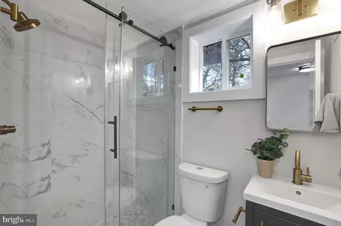 Bath - 3938 Isbell St, Silver Spring, MD 20906 photo 2 of 2
