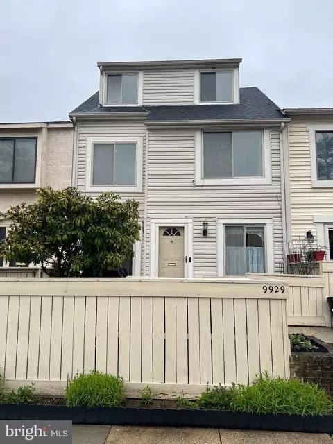 9929 Ridgeline Dr, Montgomery Village, MD 20886