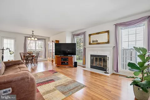 Living - 14820 Rose Trellis Pl, Silver Spring, MD 20906 photo 2 of 5