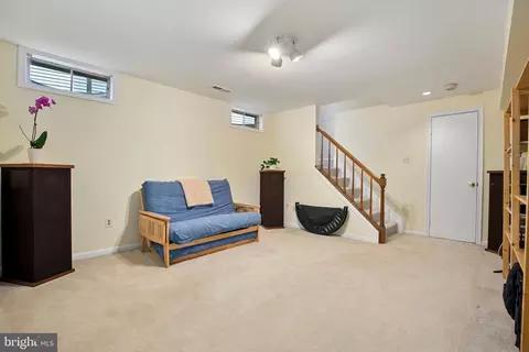 Living - 14820 Rose Trellis Pl, Silver Spring, MD 20906 photo 4 of 5