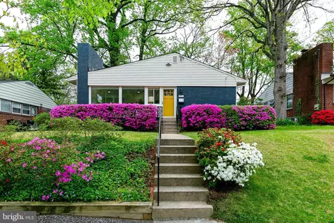 7507 Glenside Dr, Takoma Park, MD 20912