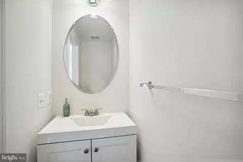Bath - 2511 Kensington Blvd, Silver Spring, MD 20902 photo 1 of 5