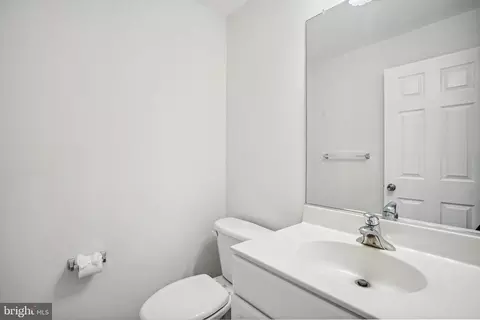 Bath - 2511 Kensington Blvd, Silver Spring, MD 20902 photo 5 of 5