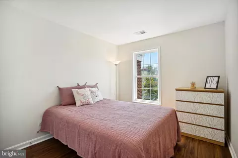 Bedroom - 2511 Kensington Blvd, Silver Spring, MD 20902 photo 5 of 8