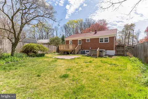 Exterior - 817 Orange Dr, Silver Spring, MD 20901 photo 6 of 9