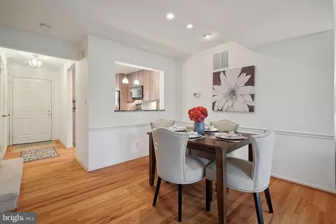 Dining - 2046 Derby Ridge Ln #3-9, Silver Spring, MD 20910 photo 1 of 2