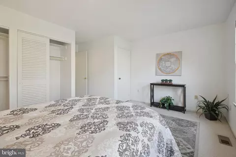 Bedroom - 2046 Derby Ridge Ln #3-9, Silver Spring, MD 20910 photo 2 of 3