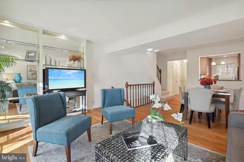 Living - 2046 Derby Ridge Ln #3-9, Silver Spring, MD 20910 photo 3 of 6